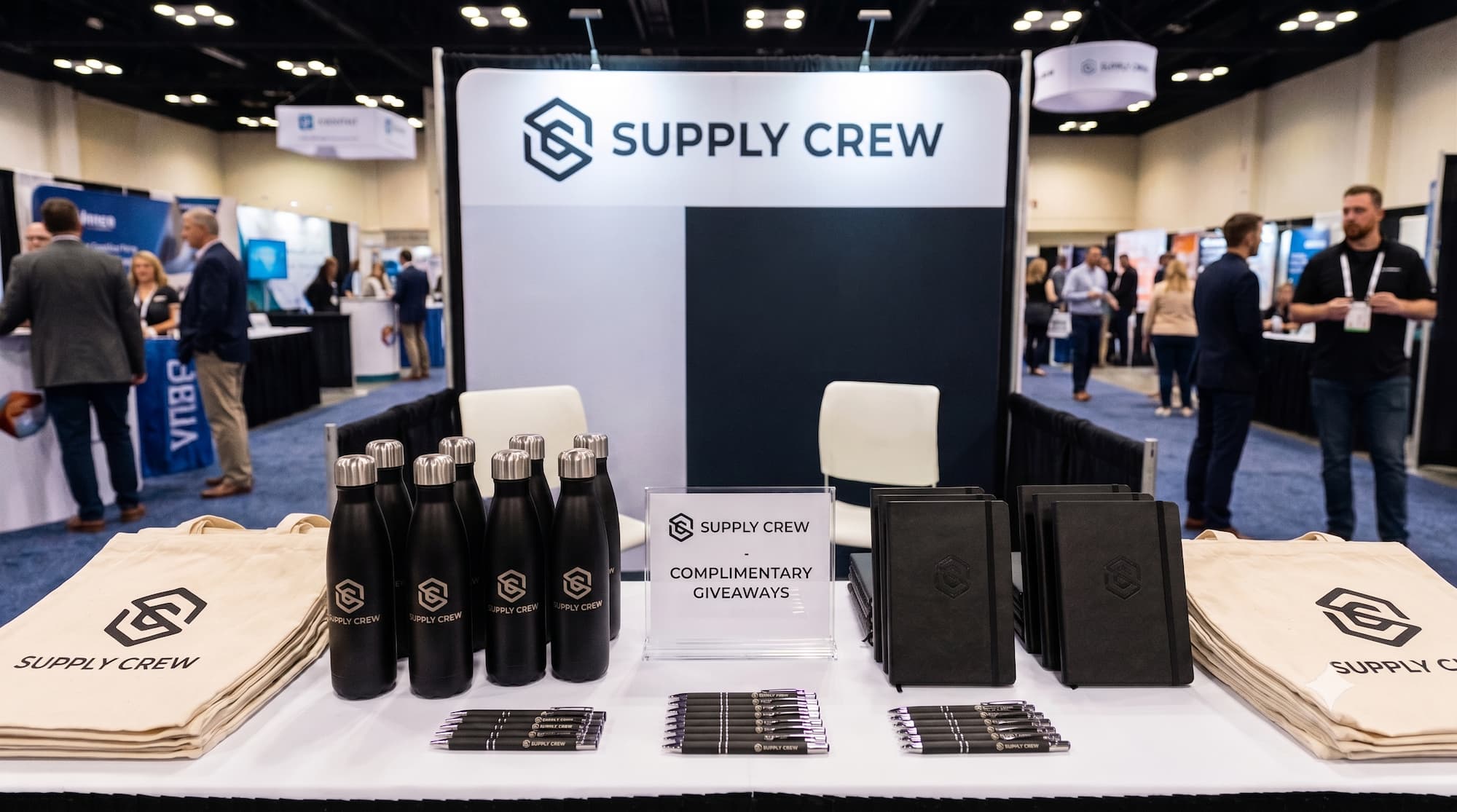 Best Trade Show Giveaway Items to Attract Visitors